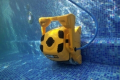 Robot per piscine - Pulitore Maytronics Dolphin Wave 50 - Img 4